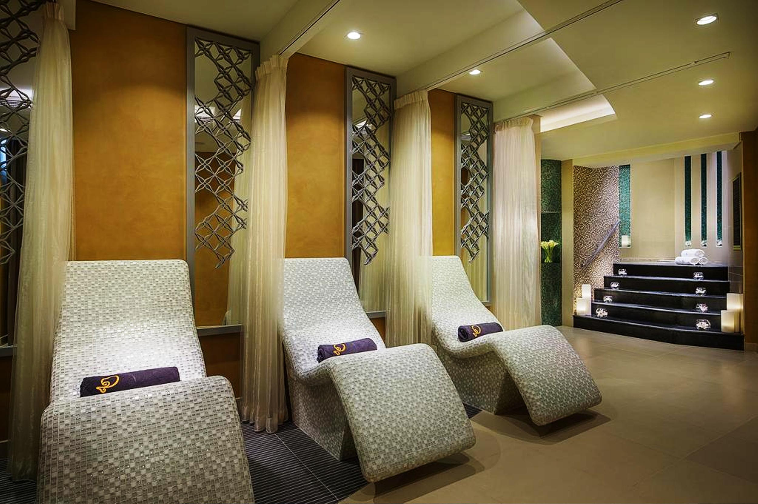 Damac Maison Distinction Dubai Exterior photo The spa at the Four Seasons Hotel, Hong Kong
